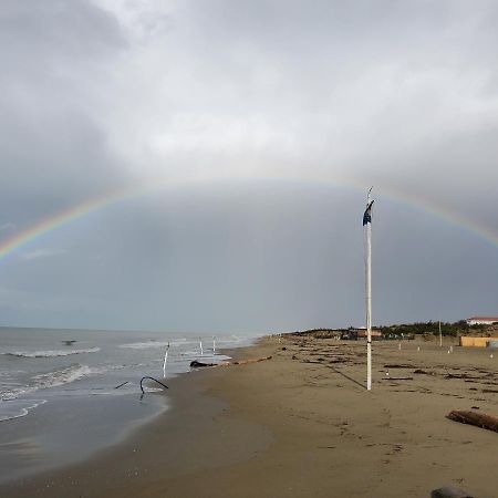 Appartamento 9 Residance Piviere Calambrone Buitenkant foto